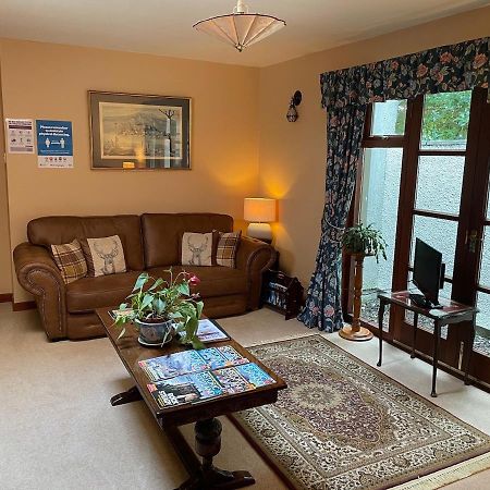 Clarke Cottage Guest House Dunfermline Dış mekan fotoğraf