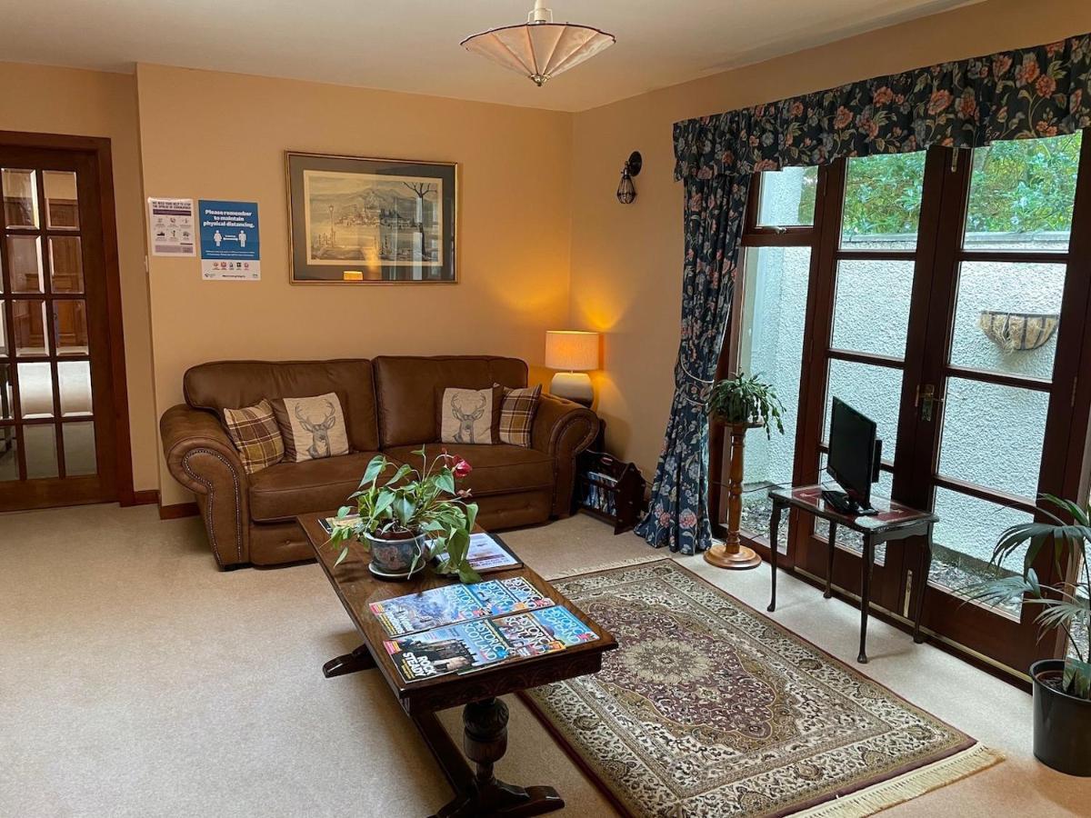 Clarke Cottage Guest House Dunfermline Dış mekan fotoğraf